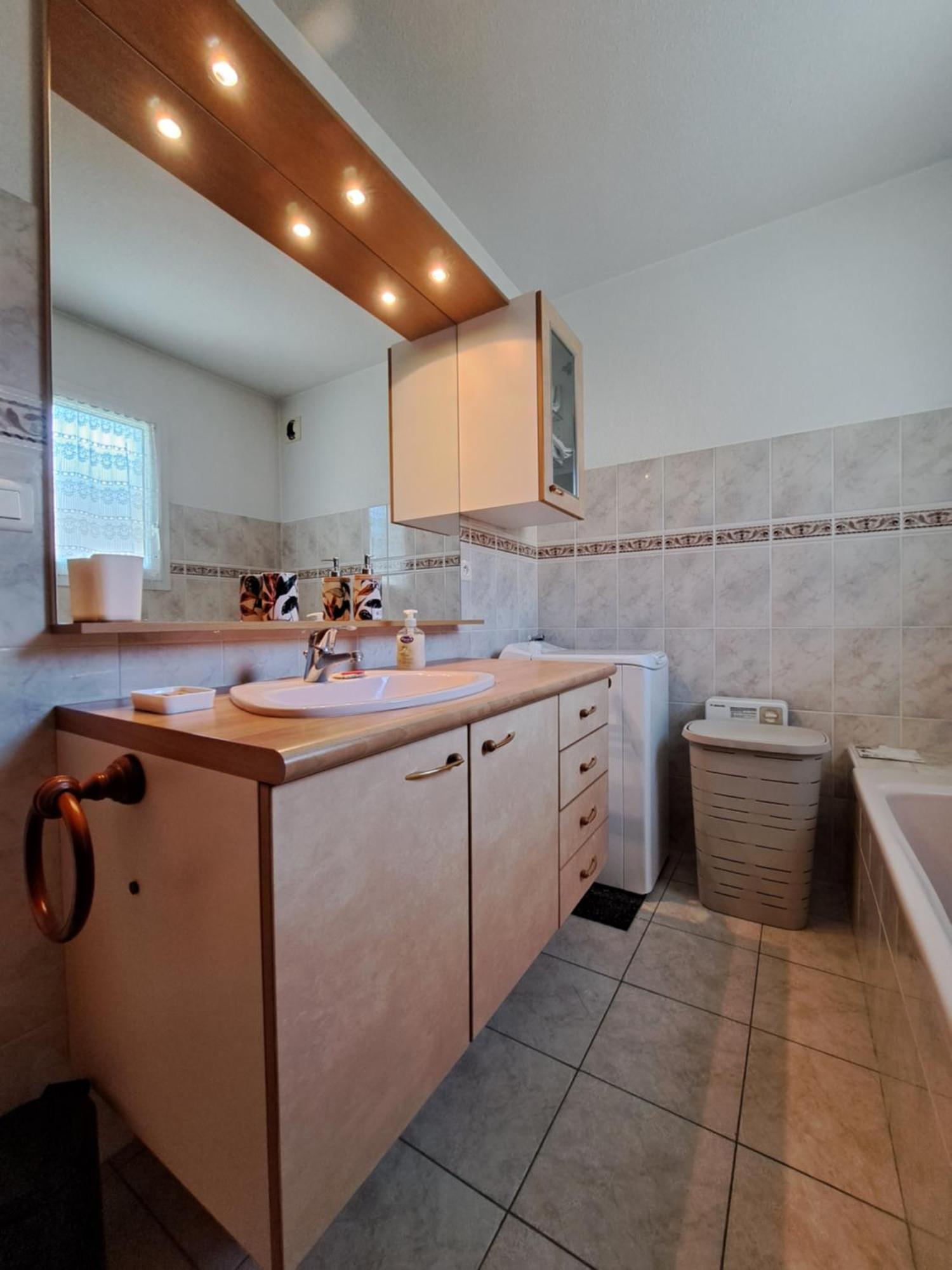Grand T2 Proche Centre Ville, Vue Mer Et Montagne Bastia  Bagian luar foto